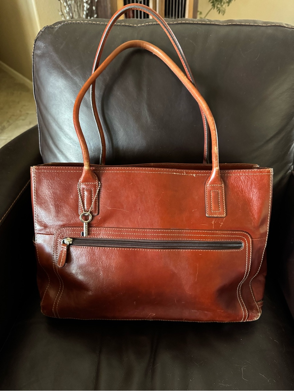 Fossil Leather Shoulder Tote in Rich Brown